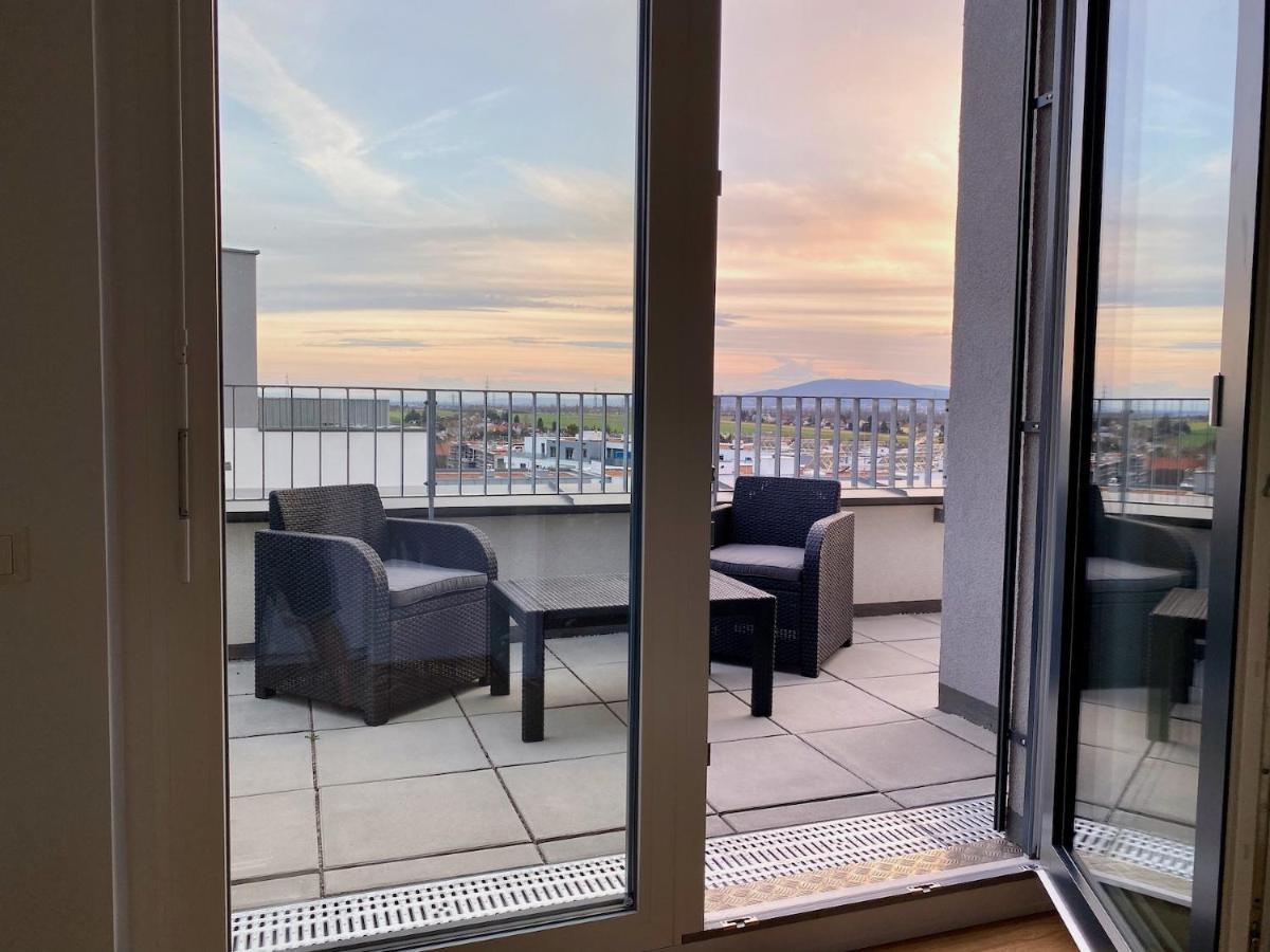 Sonnenwohnen Penthouse Direkt Bei U-Bahn Und Therme Wien Mit Top Anbindung Ins Zentrum Viena Exterior foto