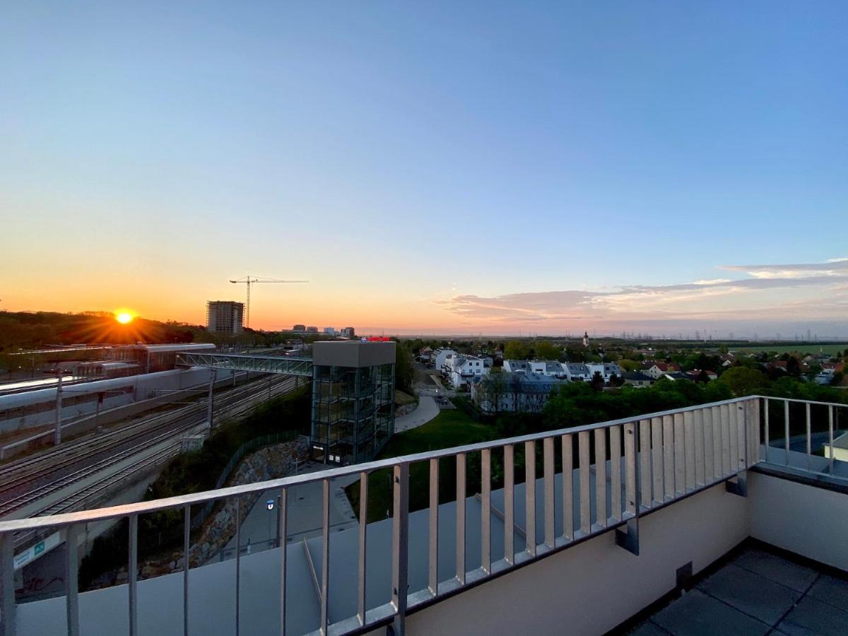 Sonnenwohnen Penthouse Direkt Bei U-Bahn Und Therme Wien Mit Top Anbindung Ins Zentrum Viena Exterior foto